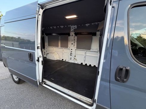 Used 2018 RAM ProMaster 2500 FWD image 16