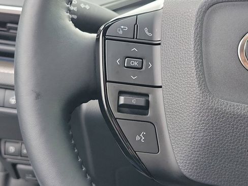 Used 2023 Toyota Prius LE image 31