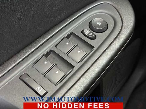 Used 2017 Chevrolet Traverse LT w/ Style and Technology Package image 41