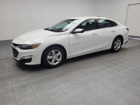 Used 2025 Chevrolet Malibu LS w/ Driver Confidence Package FWD image 2
