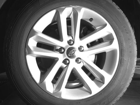 Used 2011 Ford Explorer XLT w/ 202A Rapid Spec Order Code FWD image 15