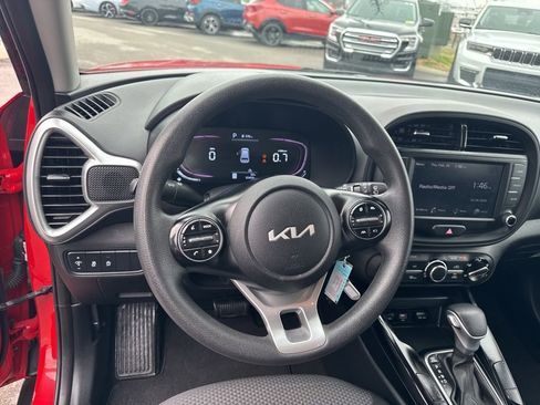 Used 2024 Kia Soul LX w/ Option Group 015 image 13