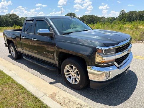 Used 2017 Chevrolet Silverado 1500 LT w/ All Star Edition RWD image 5