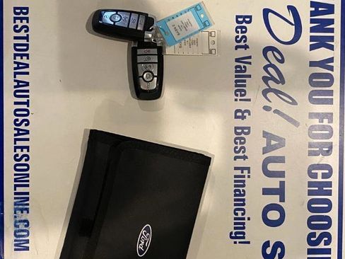 Used 2021 Ford Explorer XLT w/ Equipment Group 202A AWD/4WD image 31