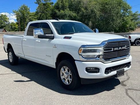 Used 2024 RAM 3500 Laramie AWD/4WD image 11