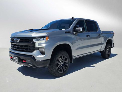 Used 2023 Chevrolet Silverado 1500 LT Trail Boss w/ Convenience Package II AWD/4WD image 7