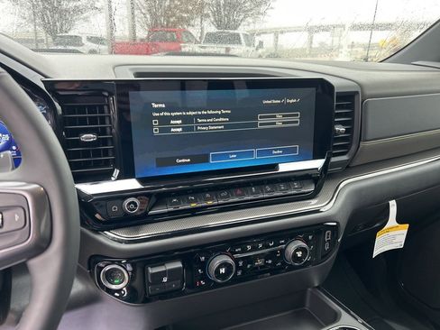 Used 2025 Chevrolet Silverado 1500 ZR2 w/ Technology Package image 21