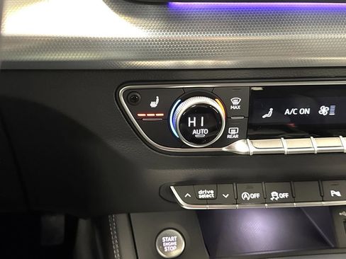 Used 2025 Audi Q5 2.0T Premium Plus w/ Premium Plus Package image 8