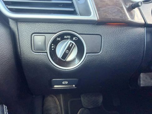 Used 2016 Mercedes-Benz GL 450 4MATIC image 17