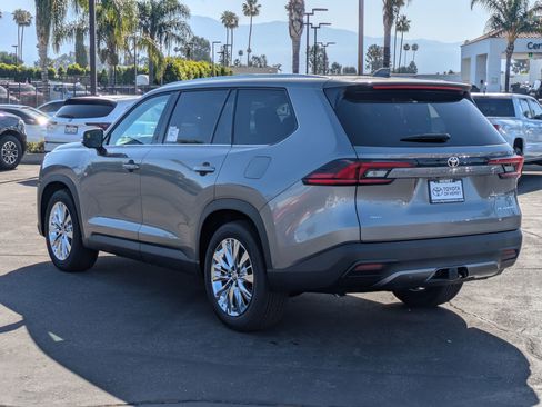 New 2026 Toyota Grand Highlander AWD image 10