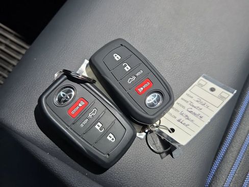 Used 2024 Toyota Corolla Cross AWD Hybrid w/ Convenience Package image 13