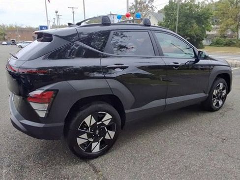 Certified 2024 Hyundai Kona SEL w/ Convenience Package image 8