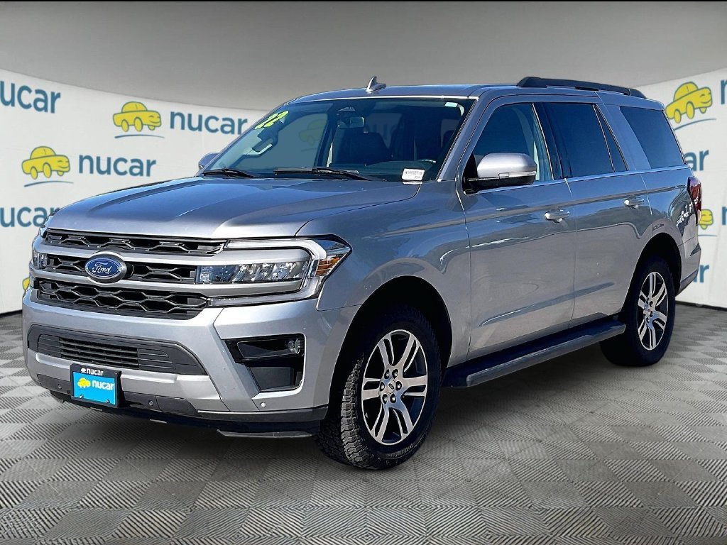 Used 2024 Ford Expedition XLT AWD/4WD image 3