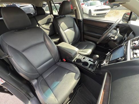 Used 2019 Subaru Outback 2.5i Limited image 30