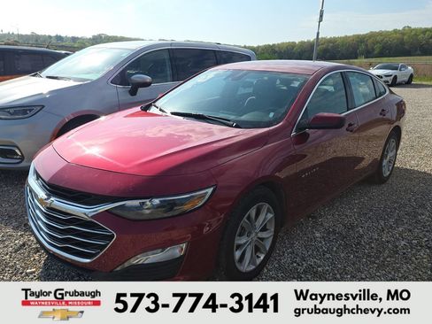 Used 2025 Chevrolet Malibu LT FWD image 3