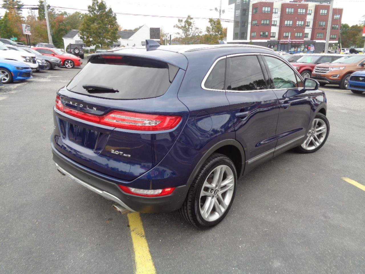 Used 2017 Lincoln MKC Reserve AWD/4WD image 4
