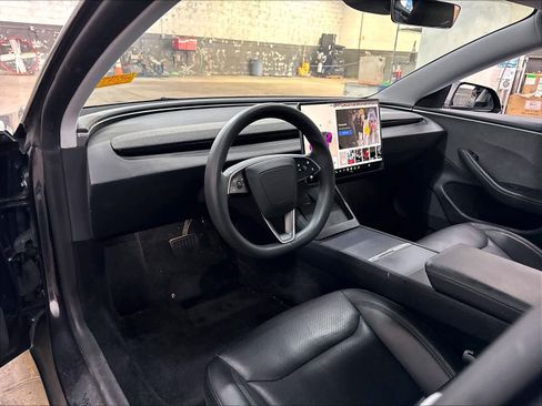 Used 2024 Tesla Model 3 Standard Range RWD image 16