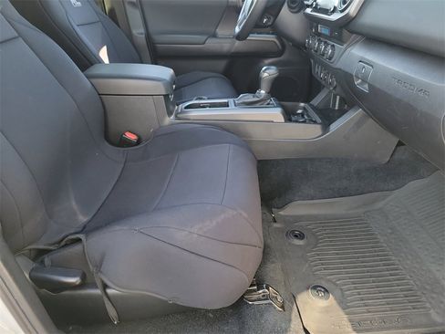 Used 2023 Toyota Tacoma TRD Off-Road image 21