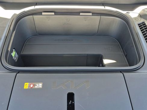 New 2026 Kia EV9 Land image 18