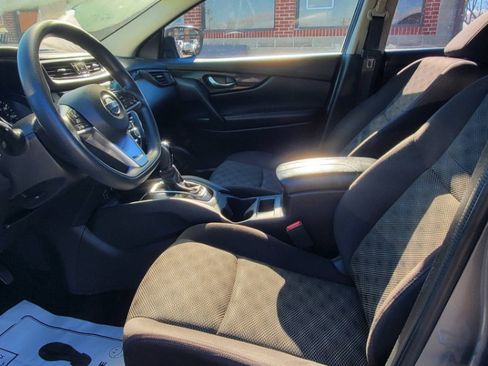 Used 2017 Nissan Rogue Sport SV image 15