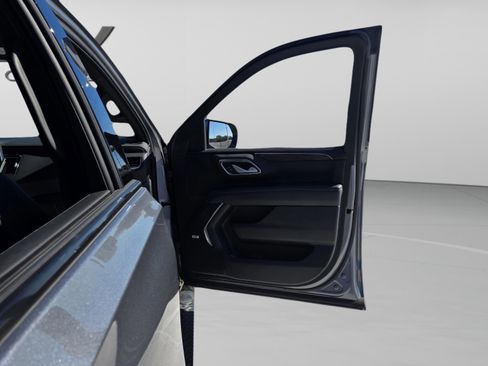 Used 2022 Chevrolet Suburban Z71 w/ Z71 Off-Road Package image 21