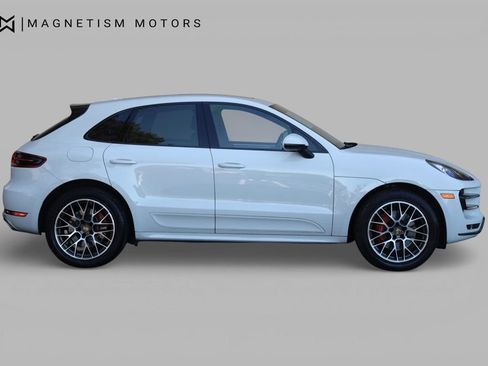 Used 2015 Porsche Macan Turbo image 3