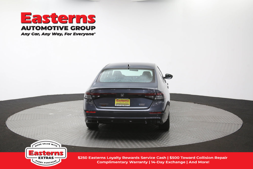 Used 2023 Honda Accord Touring image 41