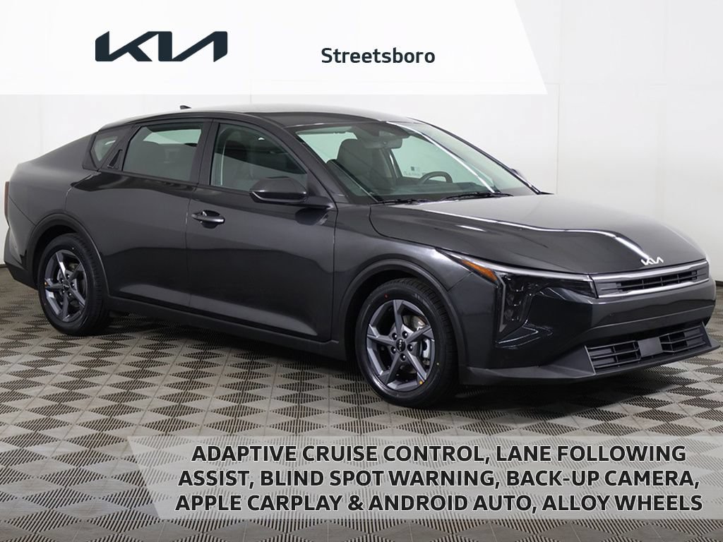 Certified 2025 Kia K4 FWD image 1