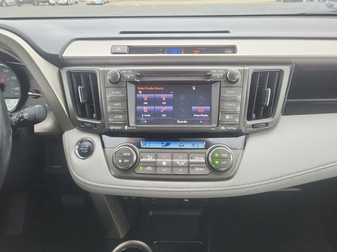 Used 2014 Toyota RAV4 Limited w/ Technology Package image 15
