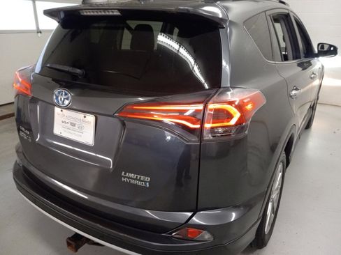 Used 2016 Toyota RAV4 Limited image 11