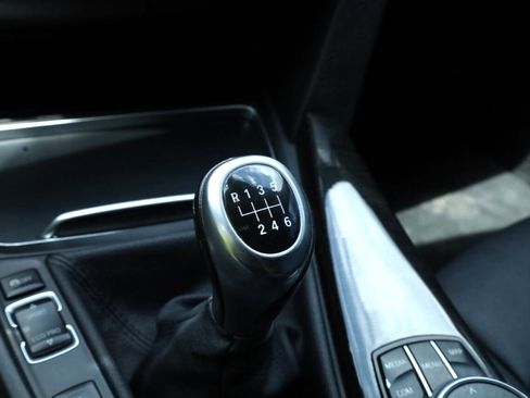 Used 2017 BMW 330i Sedan image 9