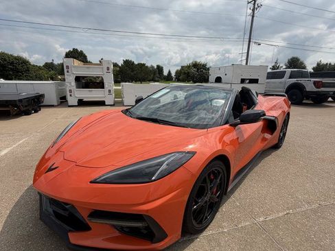 Used 2021 Chevrolet Corvette Stingray Premium Conv w/ Z51 Performance Package RWD image 8