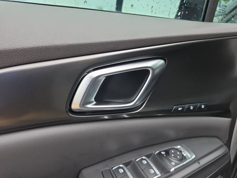 New 2026 Kia Carnival SX FWD image 19