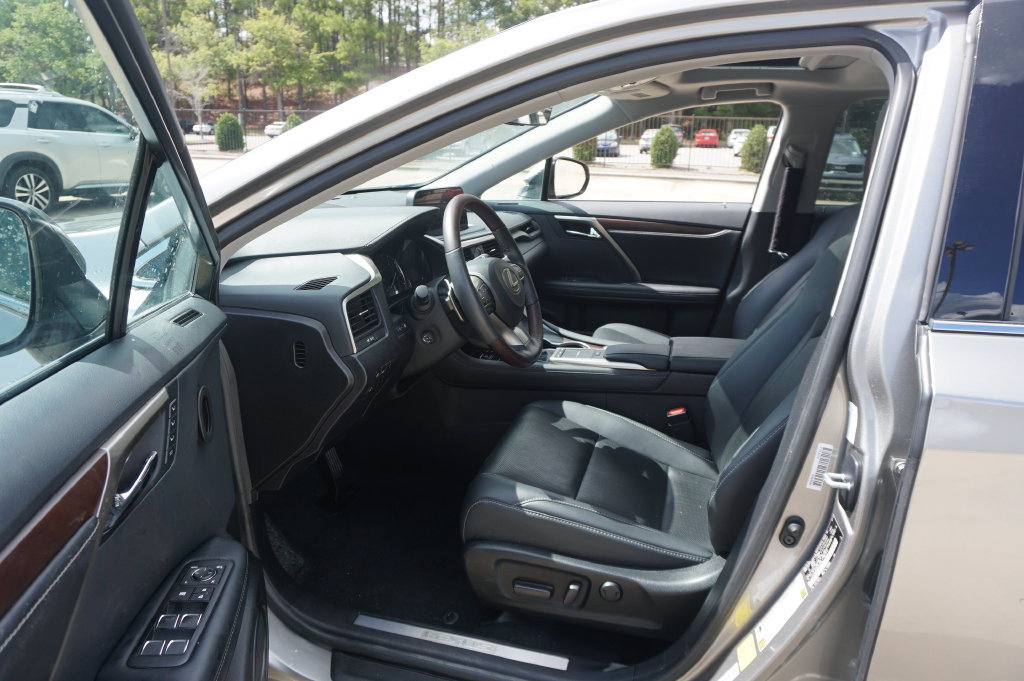 Used 2022 Lexus RX 350 FWD w/ Premium Package image 2