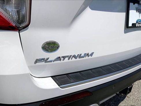 Used 2020 Ford Explorer Platinum w/ Premium Technology Package AWD/4WD image 31