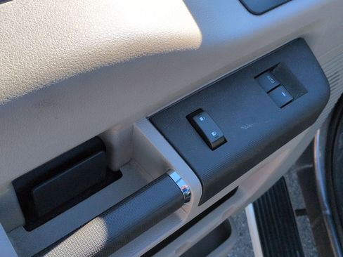 Used 2010 Ford F250 Lariat image 15