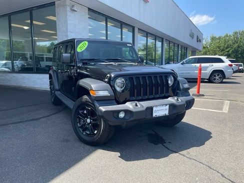 Used 2019 Jeep Wrangler Unlimited Sport S AWD/4WD image 3