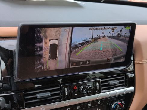 New 2026 Nissan Pathfinder Platinum image 16