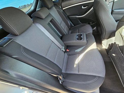 Used 2016 Hyundai Elantra GT image 18