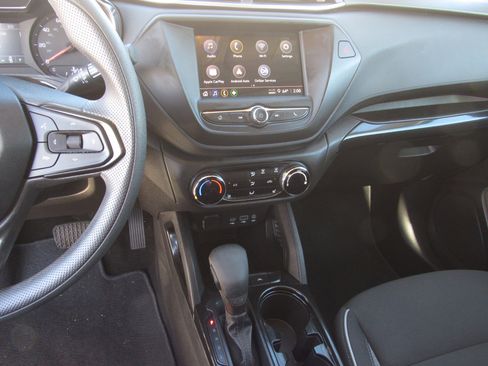 Used 2023 Chevrolet TrailBlazer LT image 17