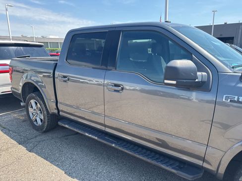 Used 2018 Ford F150 XLT w/ Equipment Group 301A Mid AWD/4WD image 9
