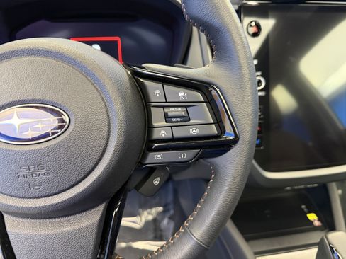 Used 2025 Subaru Forester Touring AWD/4WD image 18