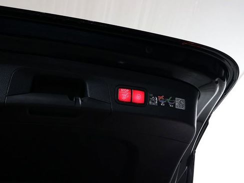Certified 2026 Mercedes-Benz GLE 450 4MATIC image 32