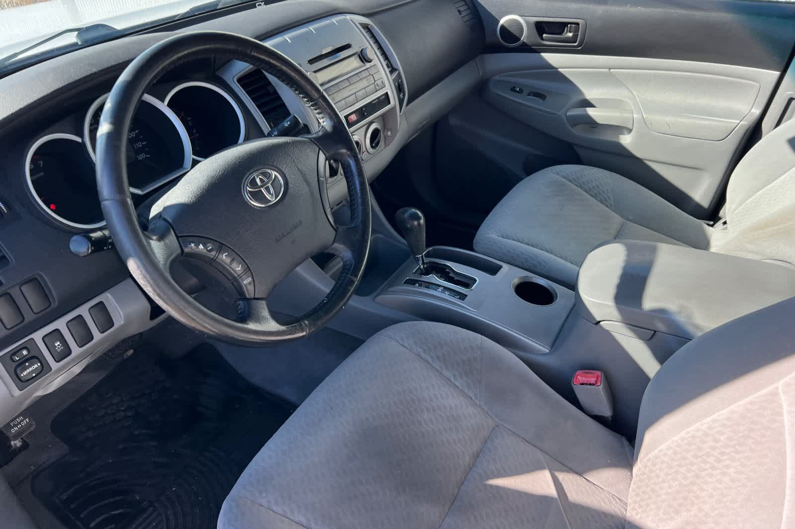 Used 2011 Toyota Tacoma PreRunner w/ SR5 Pkg #2 RWD image 9