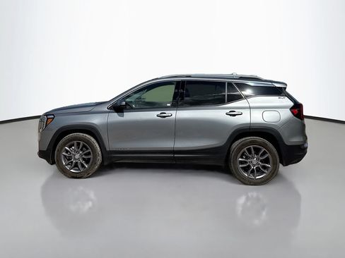 Used 2024 GMC Terrain SLT AWD/4WD image 4
