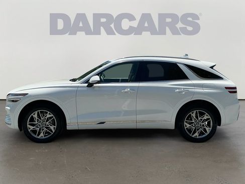 Used 2025 Genesis GV70 2.5T AWD/4WD image 4