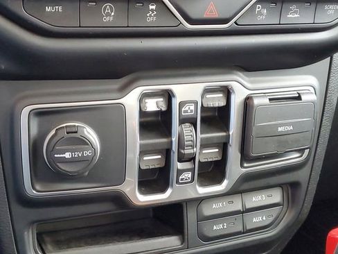 Used 2021 Jeep Wrangler Unlimited Sport AWD/4WD image 24