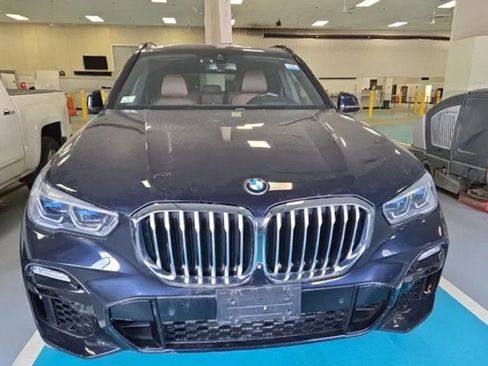 Used 2019 BMW X5 xDrive50i w/ M Sport Package image 5