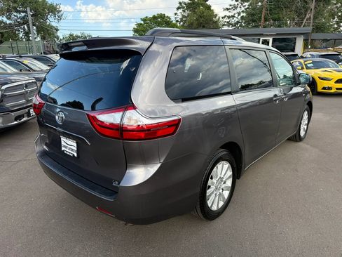 Used 2016 Toyota Sienna LE AWD/4WD image 9