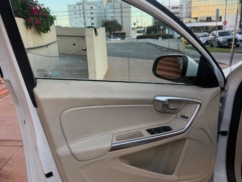 Used 2012 Volvo S60 T5 image 28